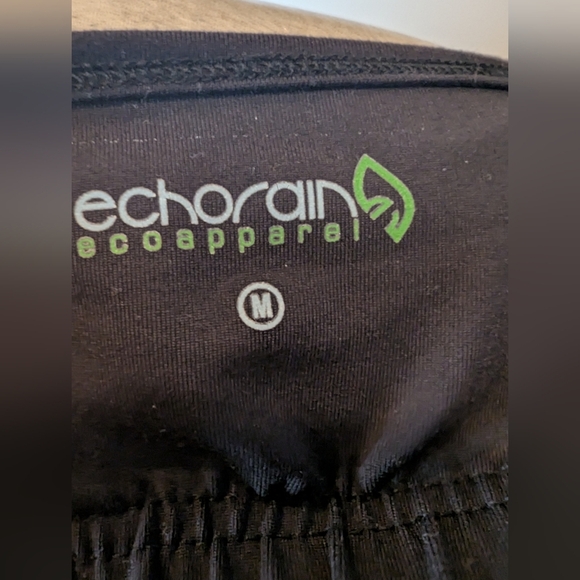 Echo Rain Active Tank With Bra, Purple & Black Made in Canada Sz M - Picture 6 of 8